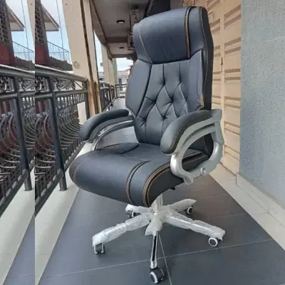 Comfort C.E.O Quality Leather Office Chair
